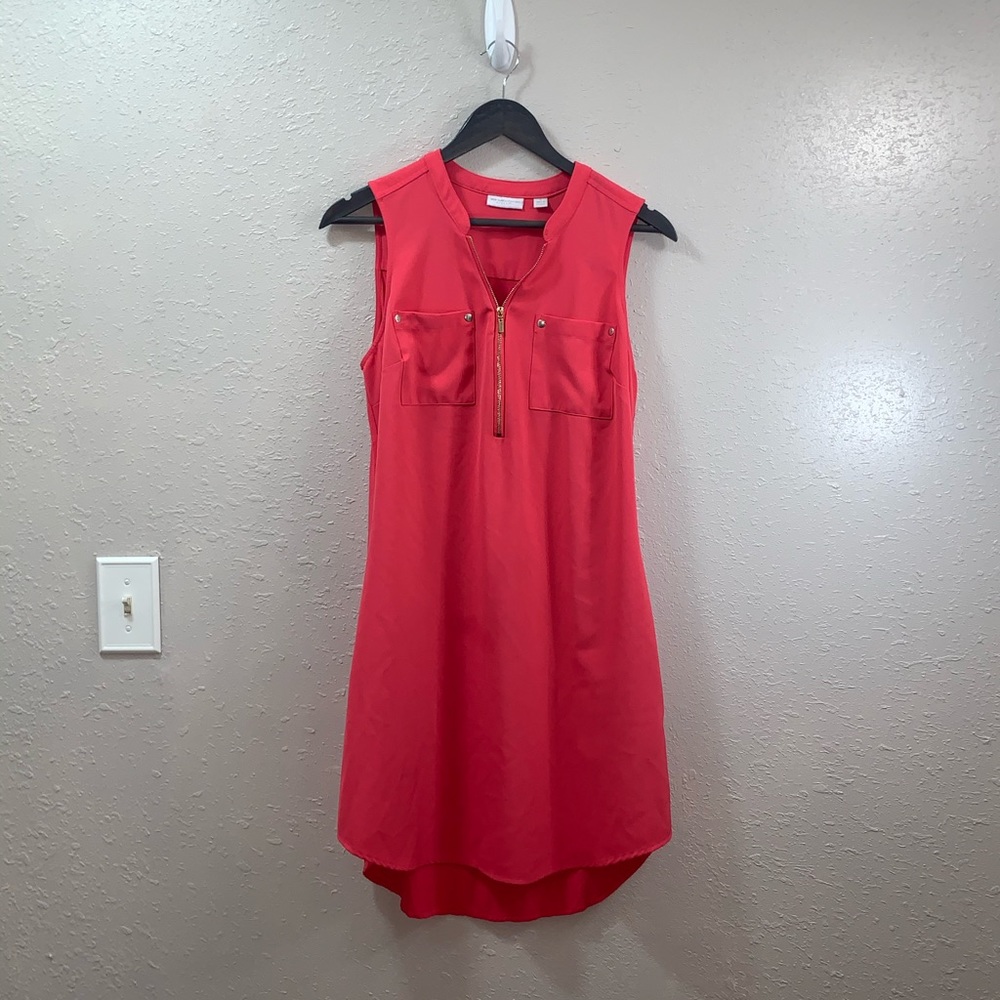 Sleeveless pink high low dress